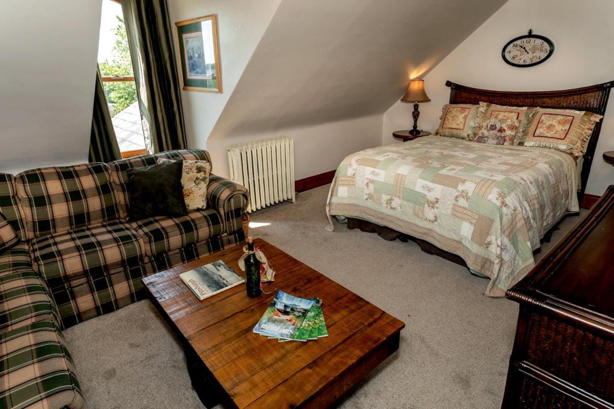 Scottdale South Broadway Manor B&B - Near Fallingwater, Ohiopyle State Park, Hiking & Biking Trails Gap מראה חיצוני תמונה