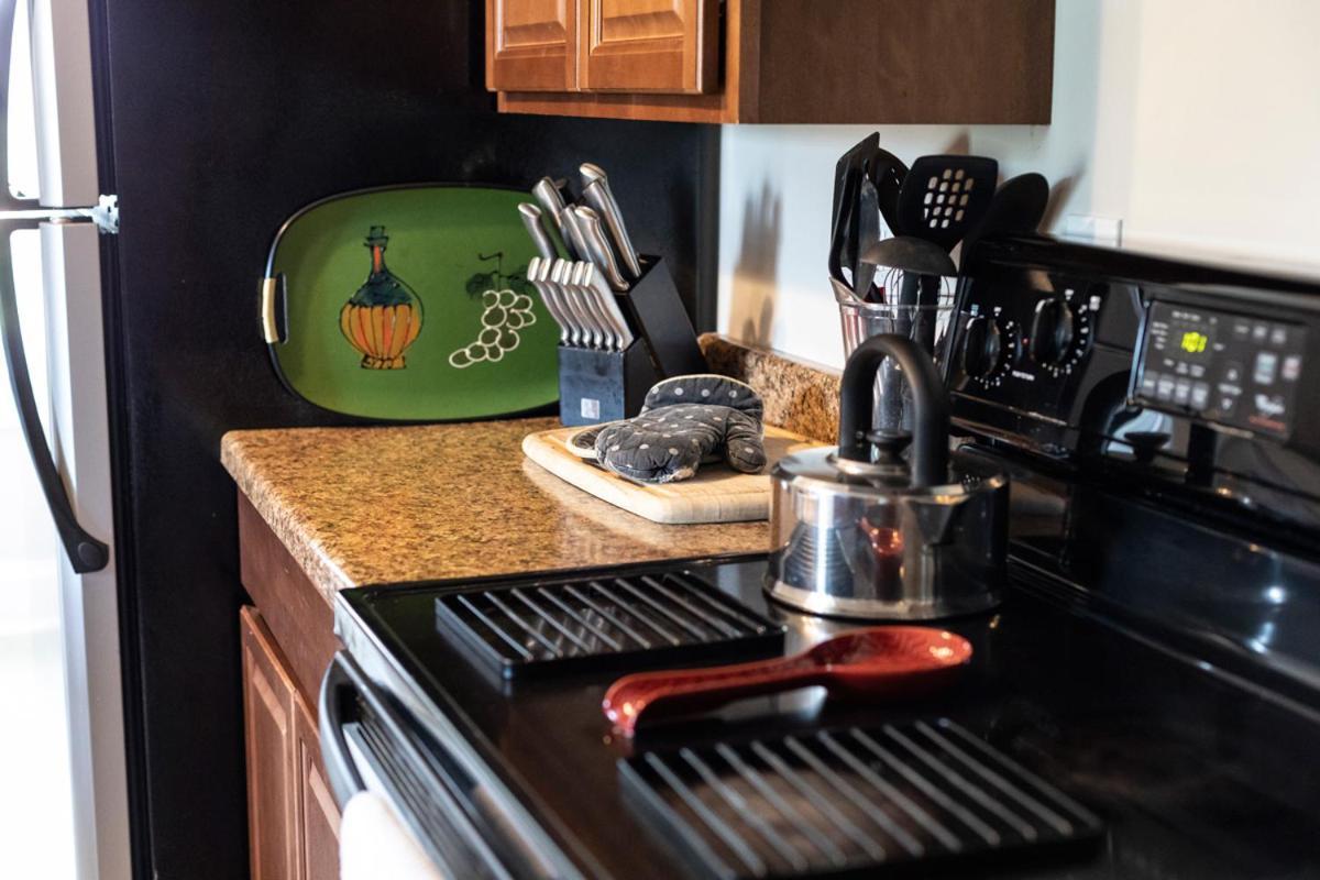 Scottdale South Broadway Manor B&B - Near Fallingwater, Ohiopyle State Park, Hiking & Biking Trails Gap מראה חיצוני תמונה