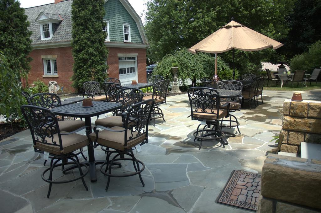 Scottdale South Broadway Manor B&B - Near Fallingwater, Ohiopyle State Park, Hiking & Biking Trails Gap מראה חיצוני תמונה