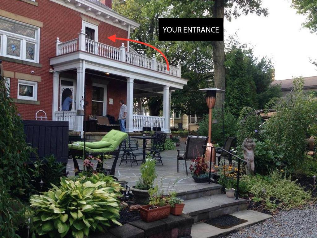Scottdale South Broadway Manor B&B - Near Fallingwater, Ohiopyle State Park, Hiking & Biking Trails Gap מראה חיצוני תמונה
